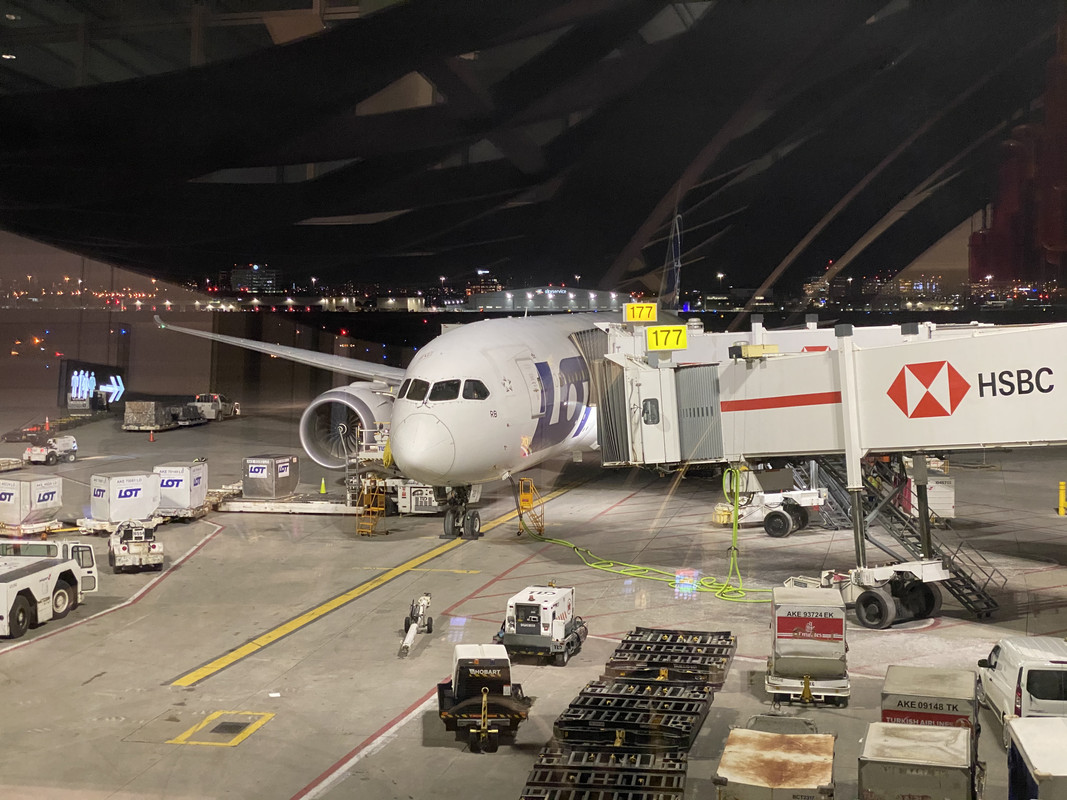 DF300184-8792-4FF9-A908-BA5C02E4DB92