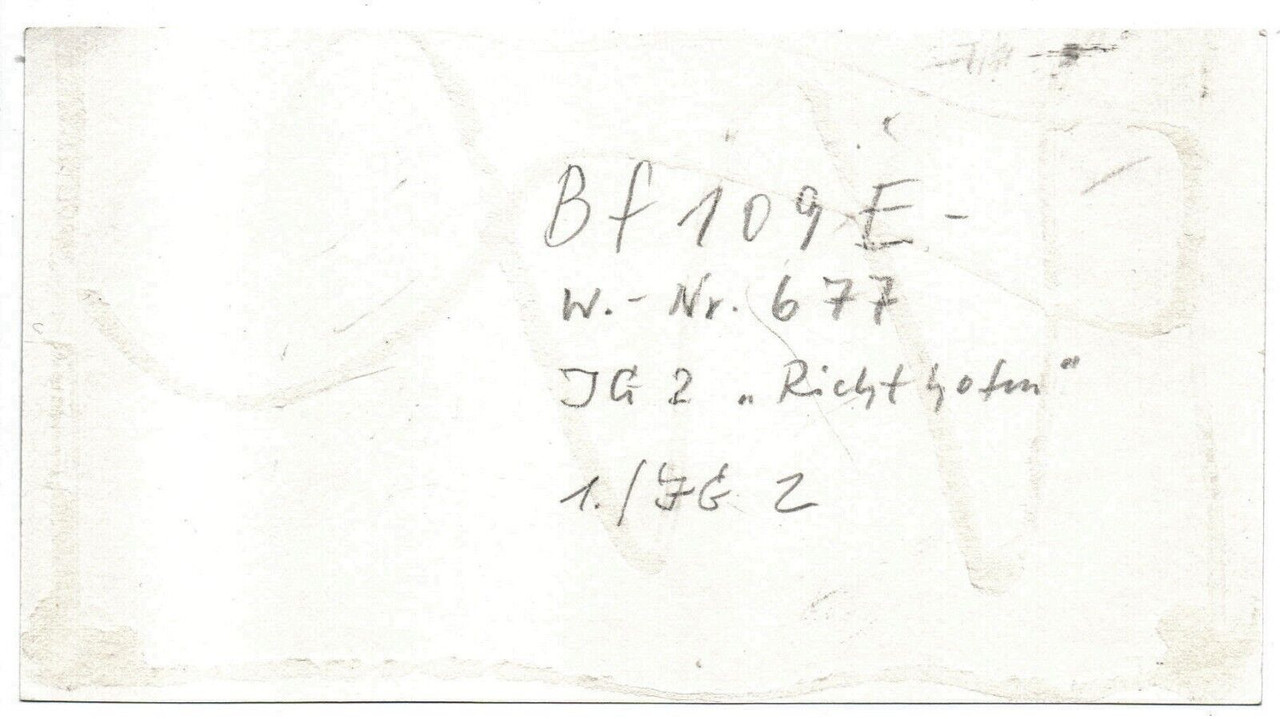 Foto Flugzeug Messerschmitt Bf 109 JG 2 Wappen Kennung Gelbe 1 Bruchlandung_ (1)