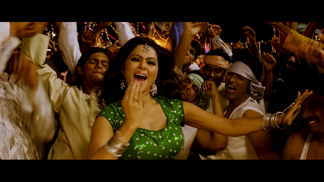 Tamanna Hot Song 03 From Himmatwala Taki O Taki 4K (Best Quality).mp4_snapshot_01.14_[2021.04.05_13.