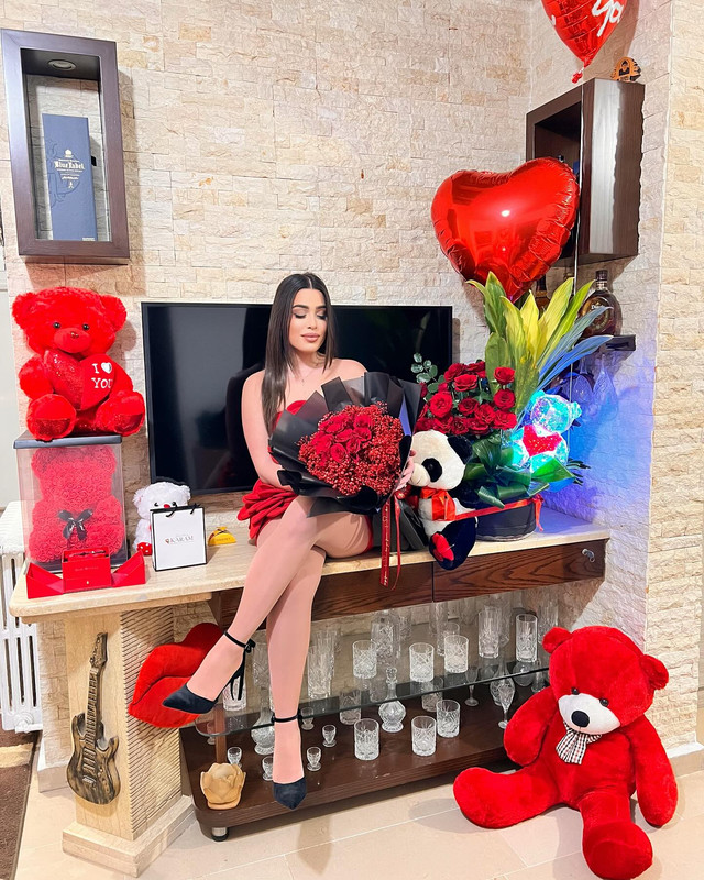 صور إليسا أندونيان 2025 - فضايح مثيرة | إليسا أندونيان سكس 2026! Elissaandonian-1756229911372