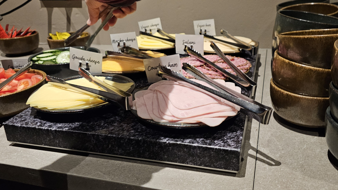 火腿和起司，通常會拿來搭配麵包