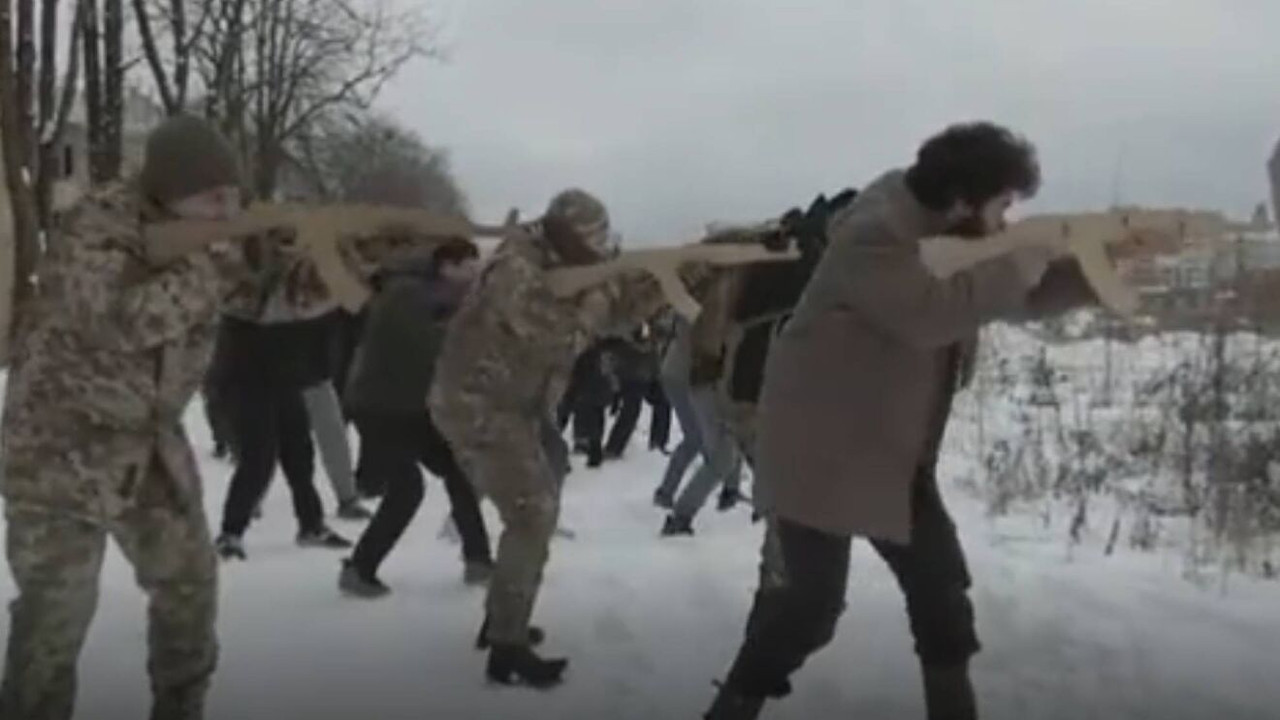 Harris advierte de costos 