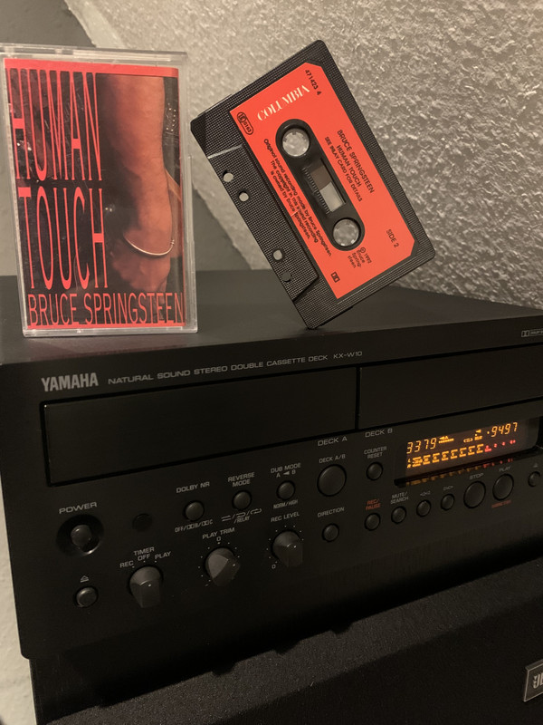 1003EC5F-191B-4E56-89AE-F695CD80606A