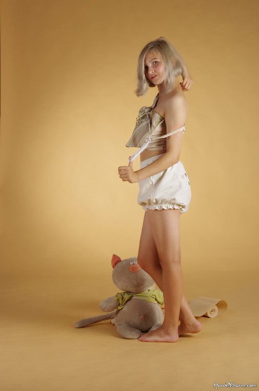 MarvelCharm_Lena-Happy-056