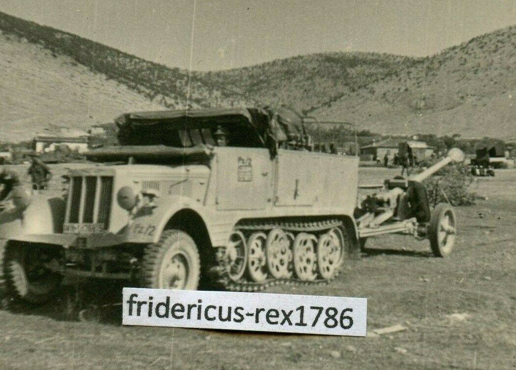 Foto WH Gebirgs Jäger Panzer Jäg. Abt. mit Pak Halbkette Kennung