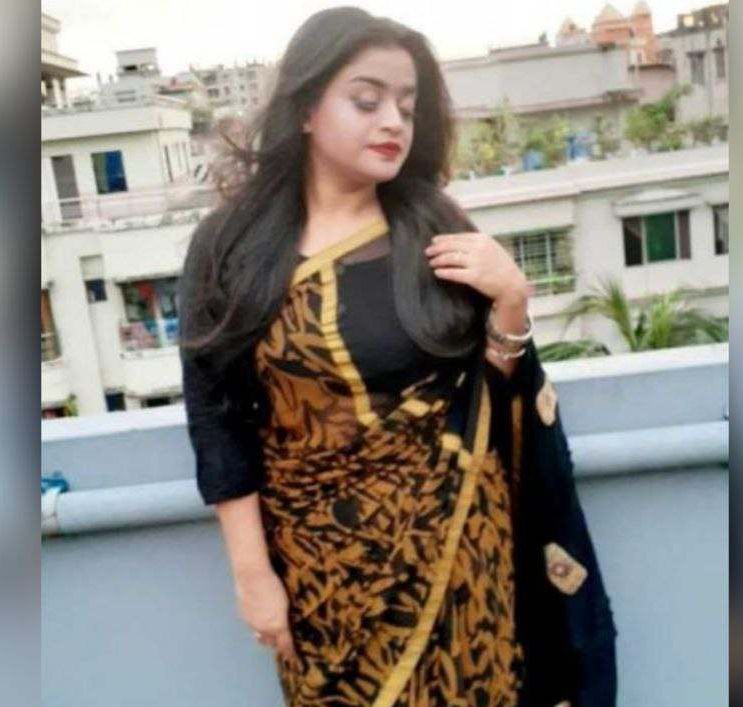 Bangladeshi girl showing her boob on vc