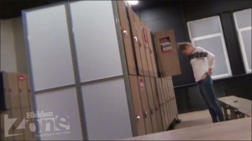[Image: Voyeur24145100828.jpg]