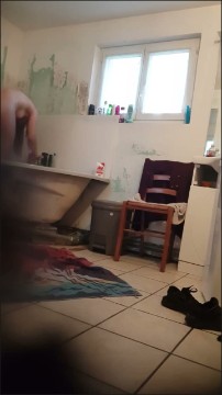 [Image: Voyeur32995142318.jpg]