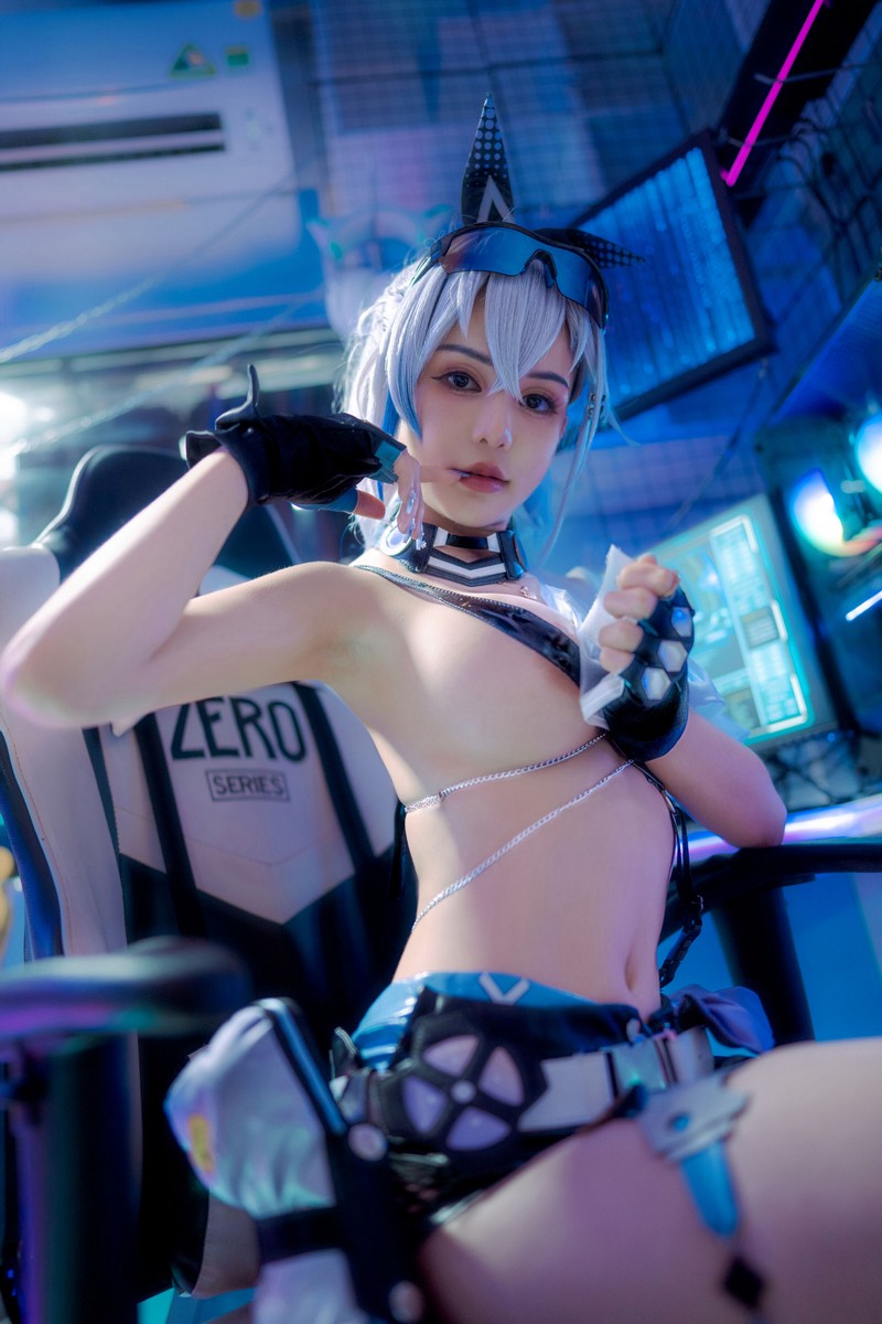 Joyce Lin2x Silver Wolf Cosplay Honkai Star Rail 高清图集 61P插图2