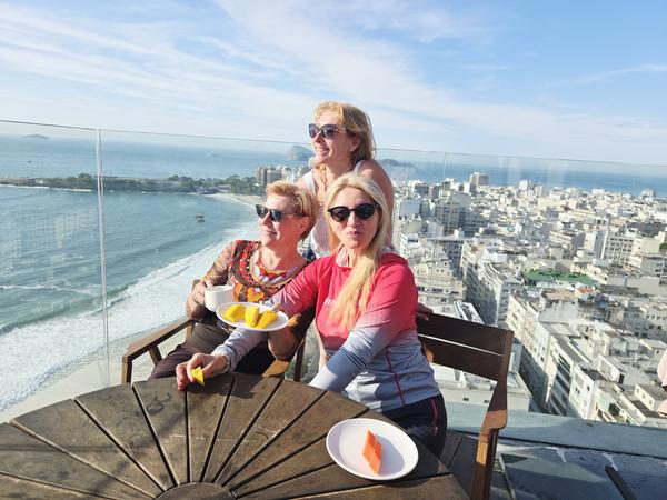 В джазе только девушки или аргентинско-бразильский калейдоскоп В джазе только девушки или аргентинско-бразильский калейдоскоп