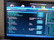 Integrated SATA controller activé et SATA mode sélection à RAID