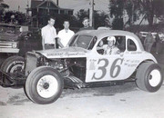 Don Bonafont 5WCoupe & Crew Pits