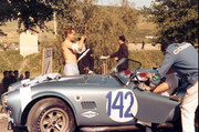  1964 International Championship for Makes - Page 3 64tf142-ACShelby-Cobra-P-Hill-B-Bondurant-1