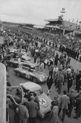 24 HEURES DU MANS YEAR BY YEAR PART ONE 1923-1969 - Page 33 54lm00-Pits-9