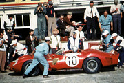 1963 International Championship for Makes - Page 3 63lm10-F330-TRI-PRodriguez-RPenske-4