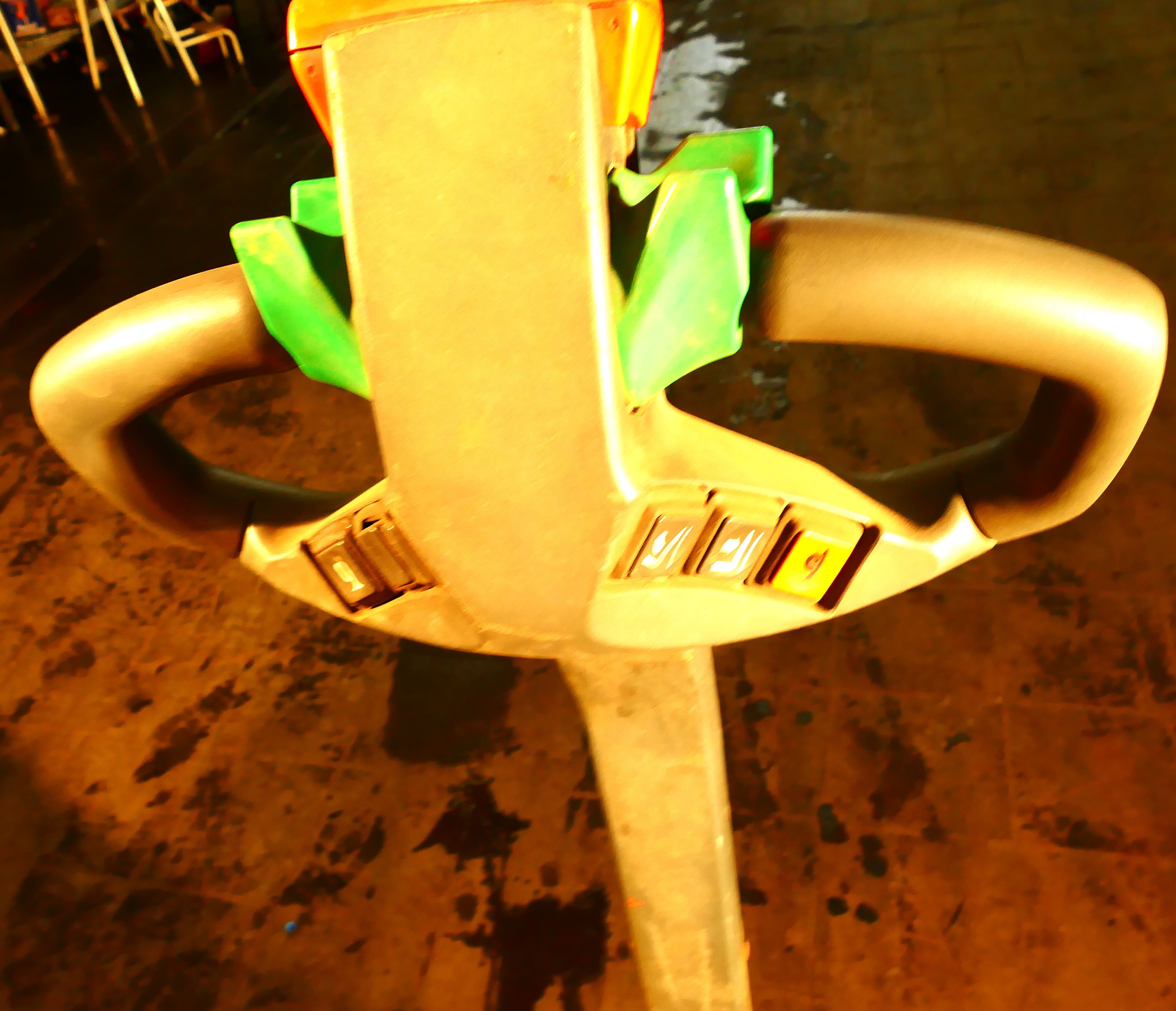 Jungheinrich EJE R20 Deichsel und Bedientasten