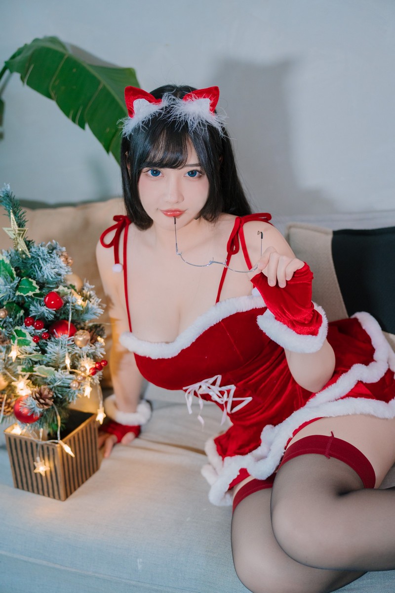 糖果果Candy 完美圣诞 Cosplay 写真【29P｜155MB】插图2