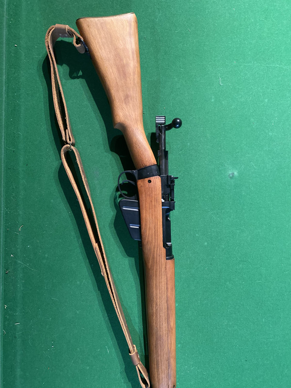 7B203819-B7DA-4DBA-B47D-E4BD6BF8E75E