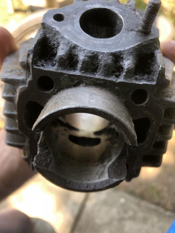 19BF3D1A-F4E4-40DF-A34E-815C576E56EC