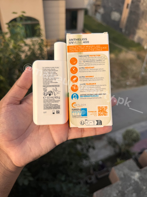 LA Roche Posay Spf 50+ Oil Control Fluid Sunscreen. - image 2