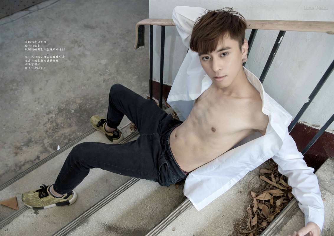 Blue Photo No.78 (Non-sex) - Em bot mới lớn và con cặc giả