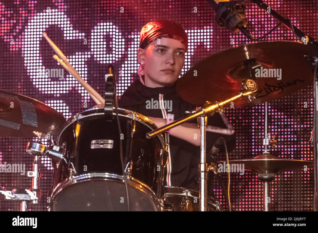 sheffield-uk-1st-may-2022-`the-band-goat-girl-performs-at-the-foundry-credit-gary-staffordalamy-live