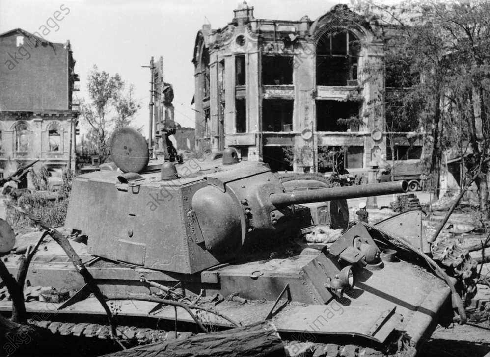 zerstörten sowjetischen Panzer in der von der Deutschen Wehrmach