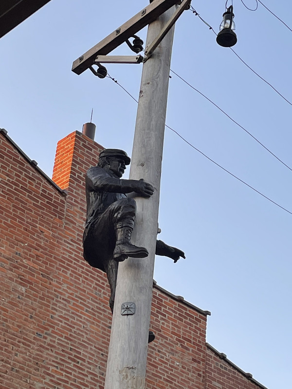 0E785A7B-A49A-41B1-9FD9-AC42BF1CF1AB