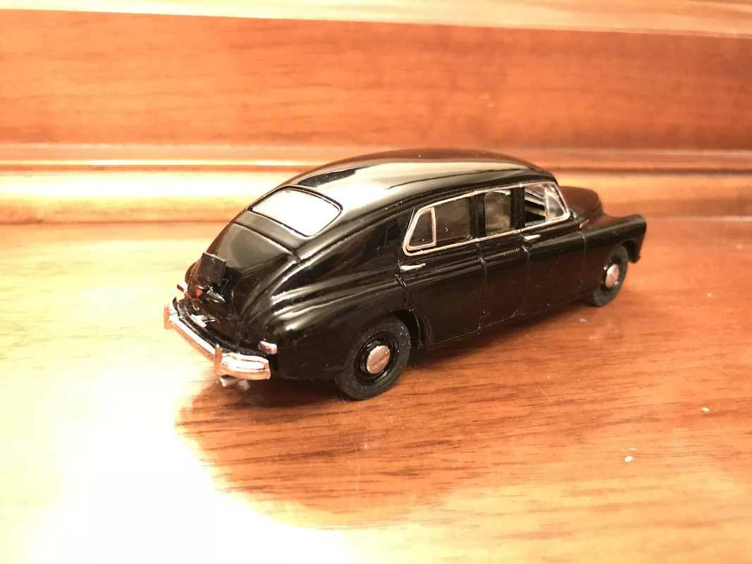 7DE051A1-77DD-424B-A50D-6F7B6D7164AC