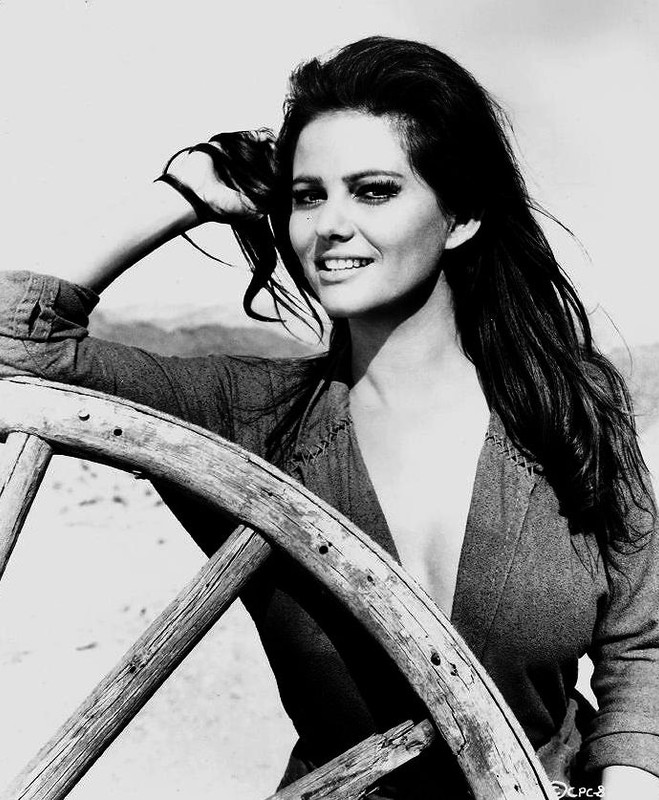 claudia_cardinale_mc90