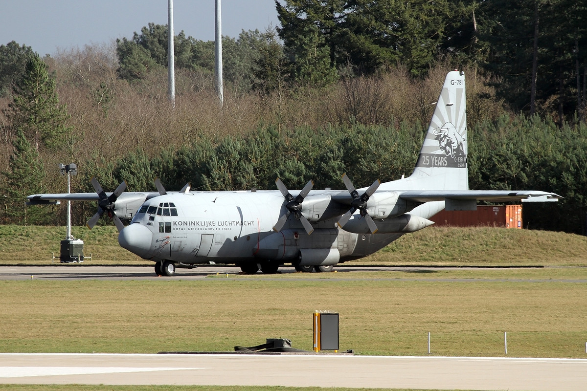 001_C-130H_KLu_G-781_336 sq