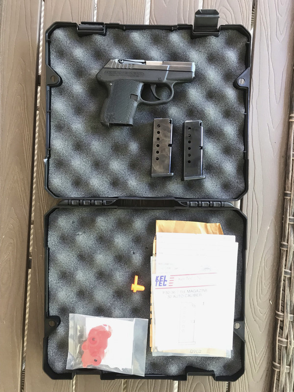 E5407FD8-DA19-4FA5-A72B-D0016C3AC3D4