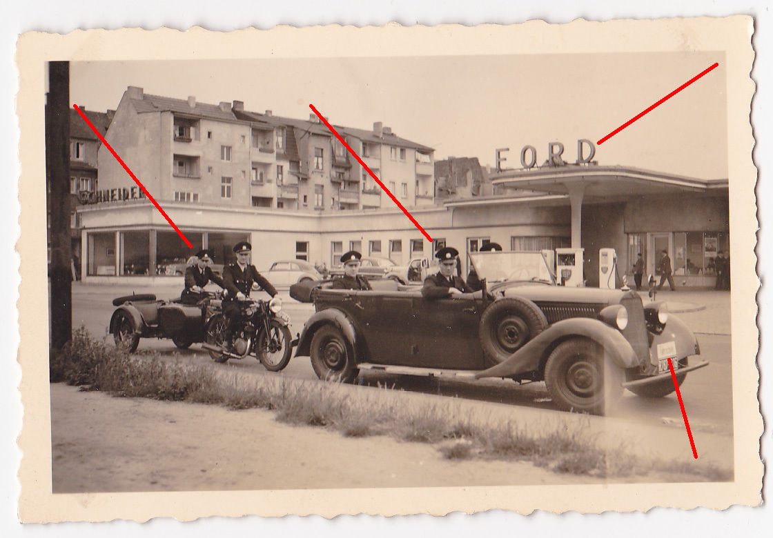 Polizei mit Motorrädern NSU,BMW, PKW Mercedes,VW