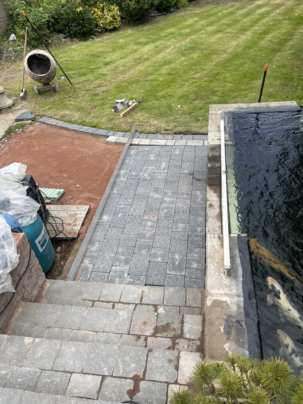 3F90F376-A14F-4E0B-BB5B-41CC1BD9979B