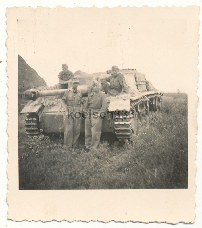 Foto Panzermänner am Sturmgeschütz Panzer  Langr