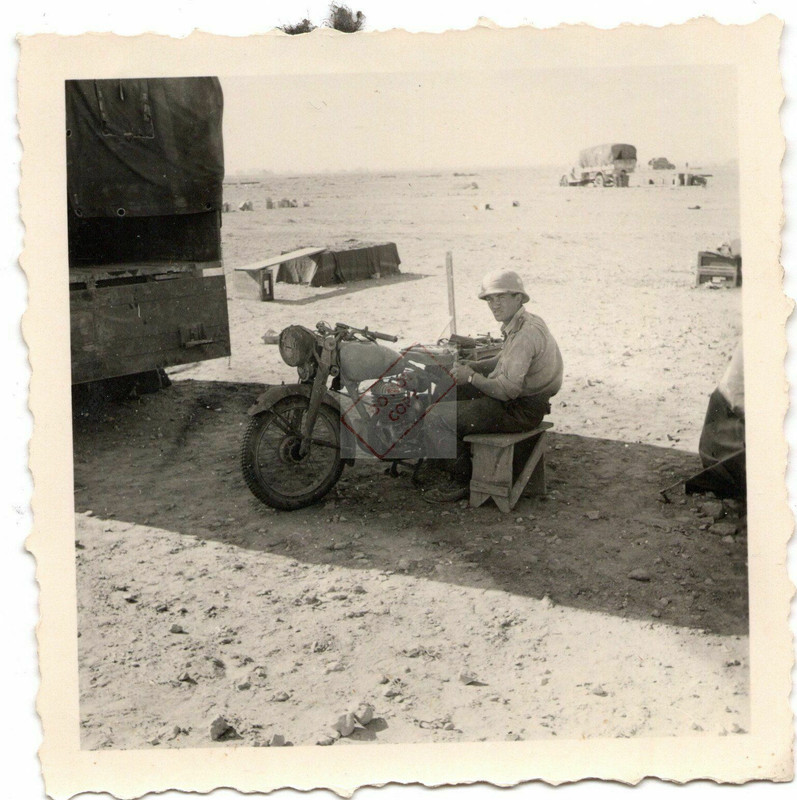 DAK Afrika Soldaten Tropenhelm Panzer Flugzeug Schnürstiefel LKWs Schiffe Krad.