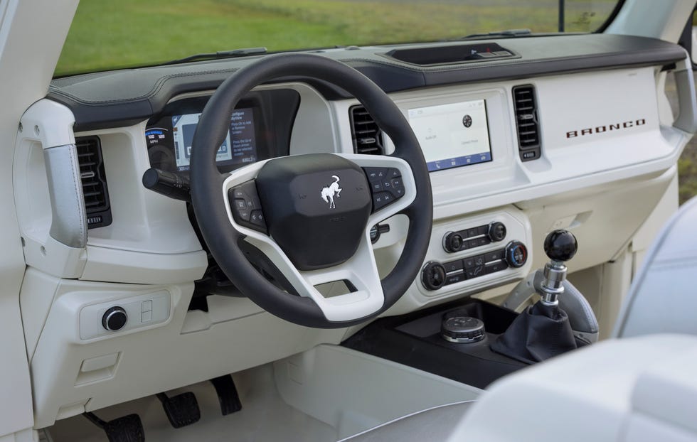 bronco-roadster-concept-04-6727-68a588e533aad.jpg