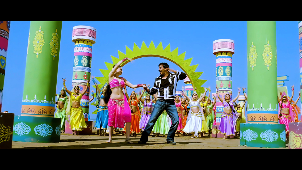 Tamanna Hot Song From Himmatwala Naino Main Sapna 4K (Best Quality).mp4_snapshot_01.14_[2021.04.05_1