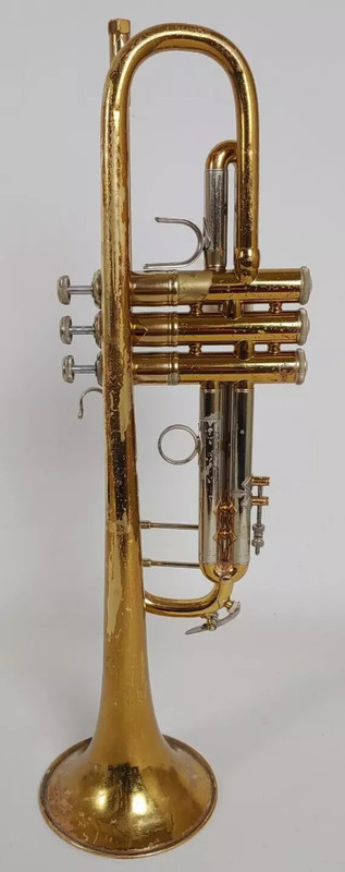 Bach 1973 Stradivarius 37 Trumpet sn 69098 (10)