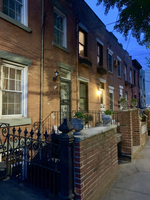 26B79073-C3C3-45F4-96A9-23B3DA285B72