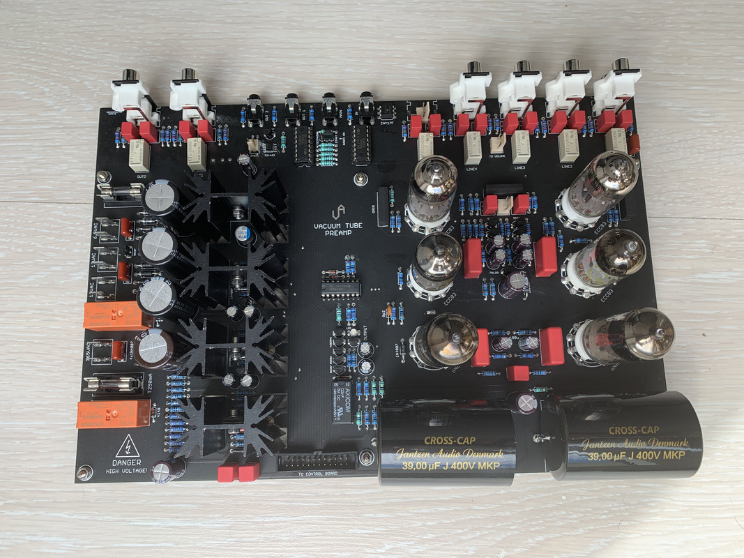 72304B3F-1586-41E2-B245-E4B9075DCE6E