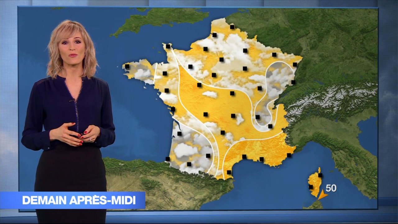 Stéphanie Duval 241218.mp4_snapshot_01.04_[2018.12.24_23.22.41]