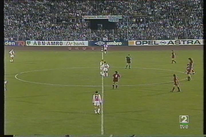 Copa de la UEFA 1991/1992 - Final - Vuelta - Ajax Vs. Torino (480p) (Castellano) 1