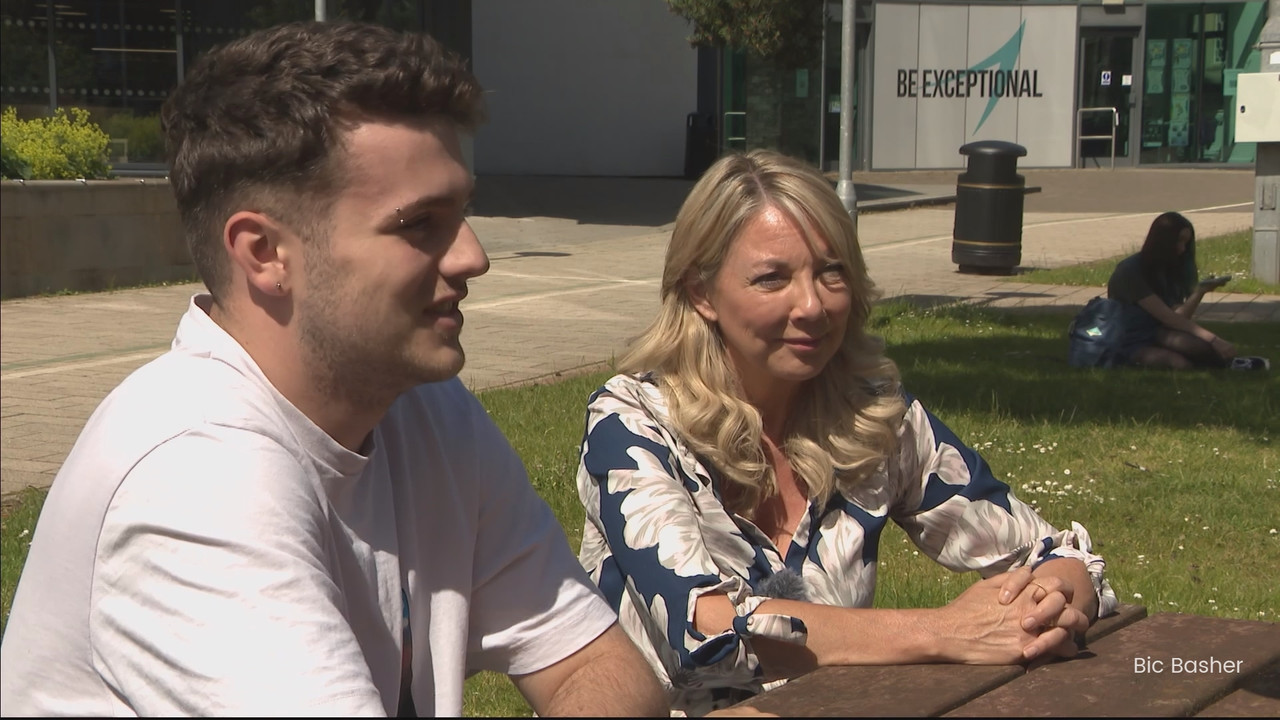 07.02 - 18.00.01 - ITV News West Country. Breaking news and current s....ts_snapshot_13.36.856