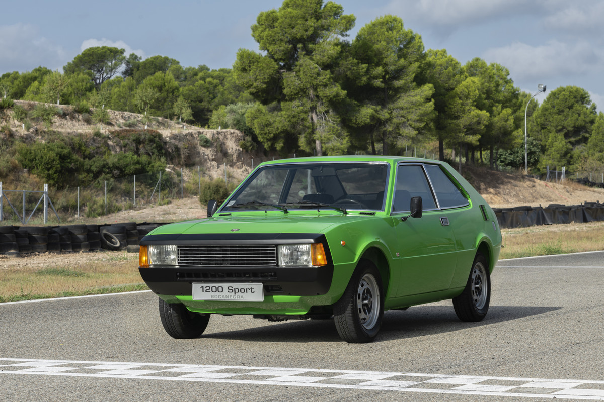 SEAT-essence-70-years-concentrating-sportiness-in-a-compact-size_05_HQ