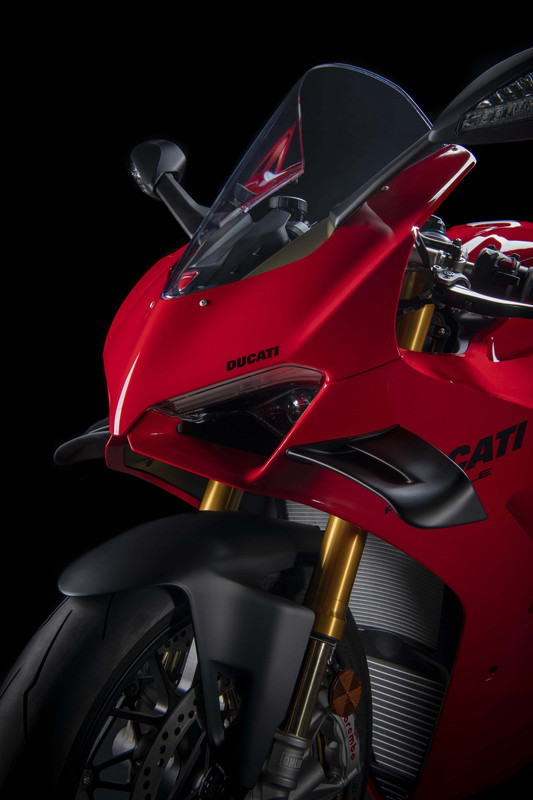 Фотографии Ducati Panigale V4 2022