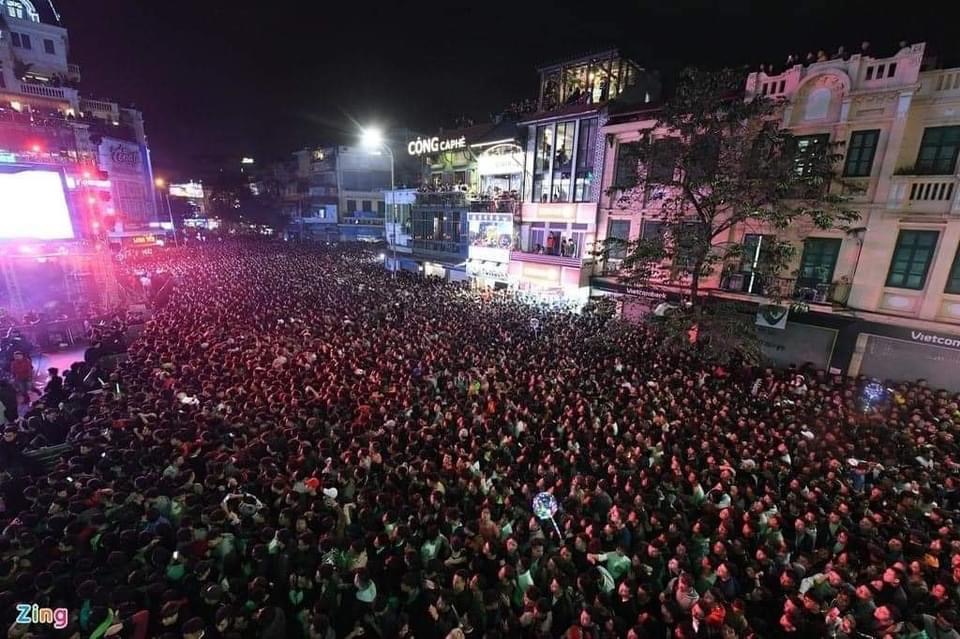 EDDE5934-7601-442D-9451-89D3C6DB34E4