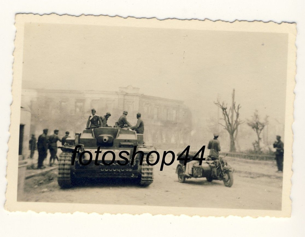 WH Panzer Sturmgeschütz StuG Sewastopol Krim Ukr