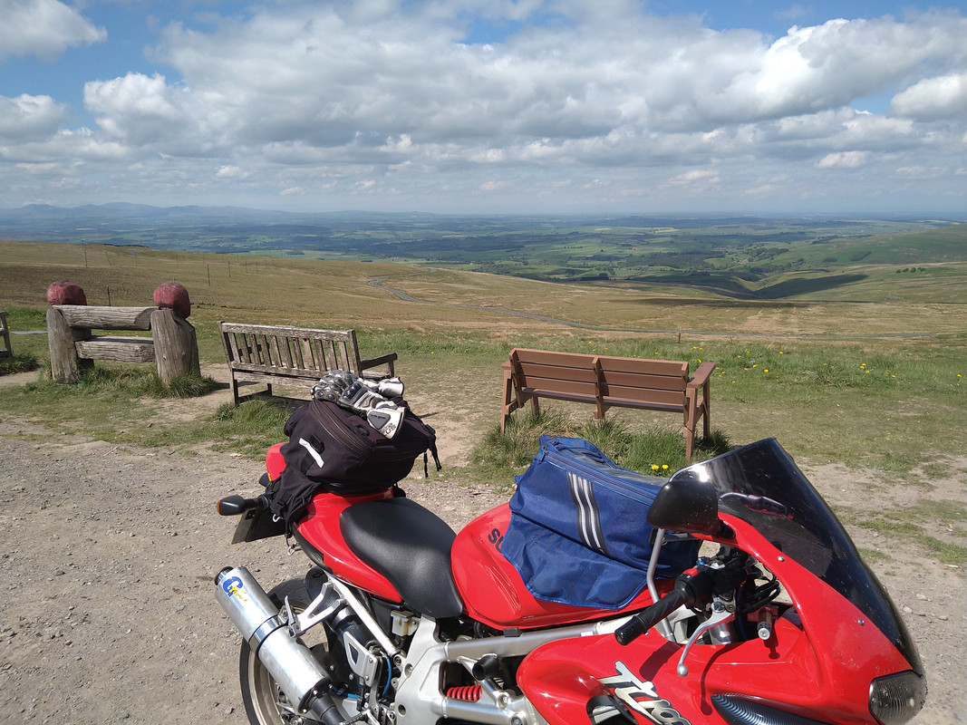 DSC_0126 View from Hartside