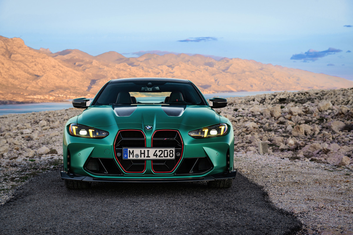P90548618_highRes_the-all-new-bmw-m4-c
